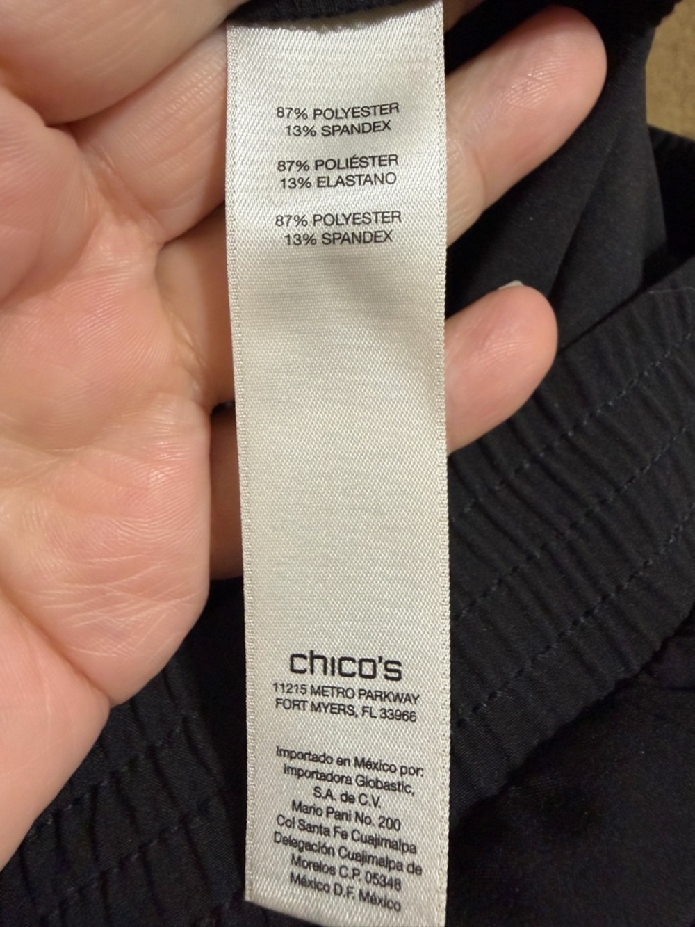 Zenergy by Chico’s Women's Black Zip-Pocket Jogger Pants Size 1 - Picture 10 of 10